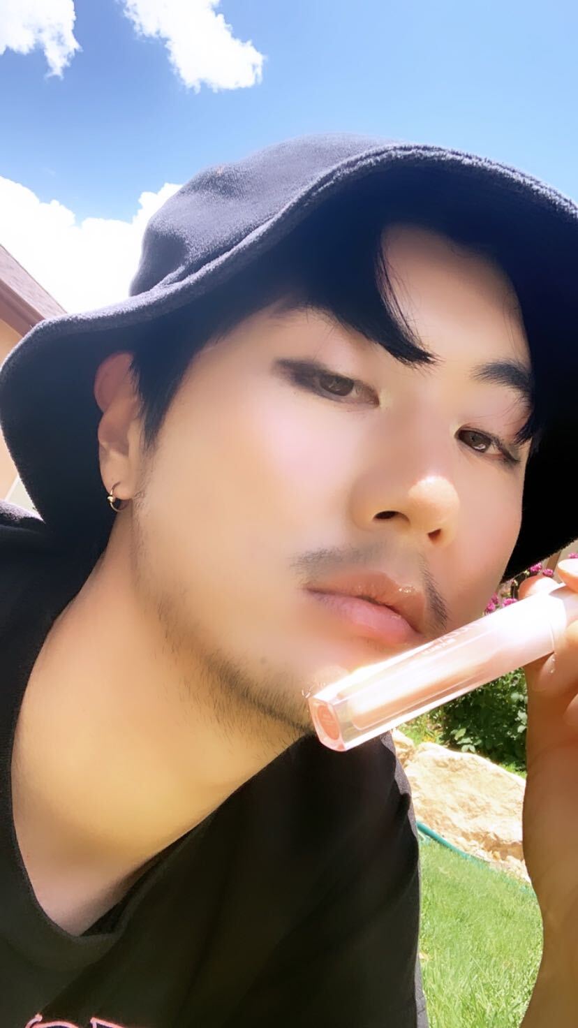 Asian guy Huda Beauty Silk balm